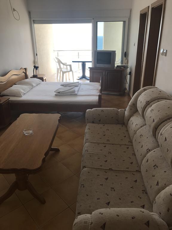 Apartments De Lara Утєха Екстер'єр фото