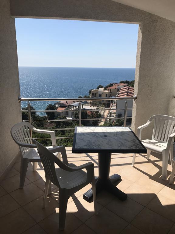 Apartments De Lara Утєха Екстер'єр фото