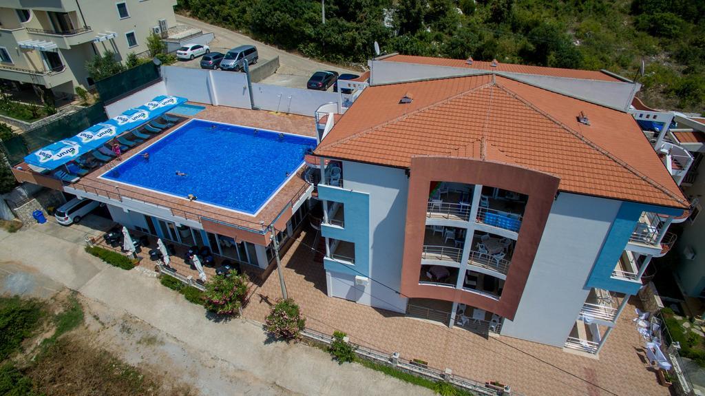 Apartments De Lara Утєха Екстер'єр фото
